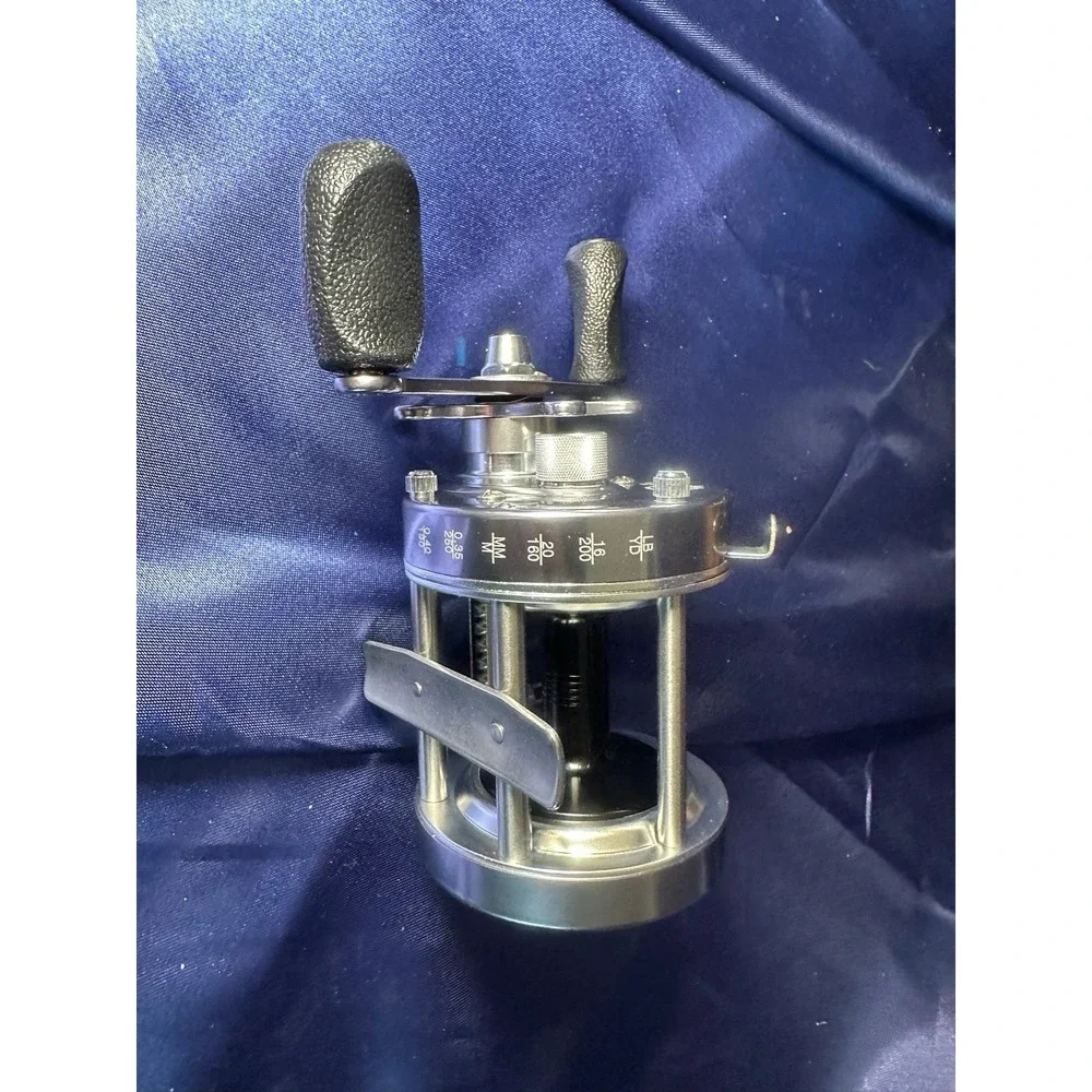HANDING HD-50L Lure Is A Faith Left Hand Round Baitcasting Reel New In Box